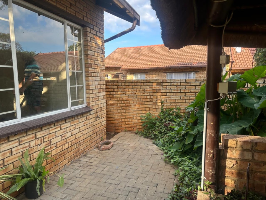 2 Bedroom Property for Sale in Safari Gardens North West
